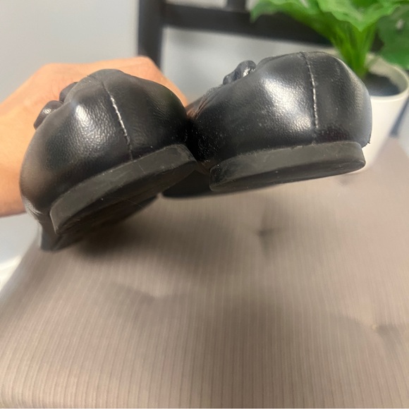 Tory Burch Reva Black Leather Ballerina Flats Gold Medallion Women's Size 7.5M - Picture 6 of 11